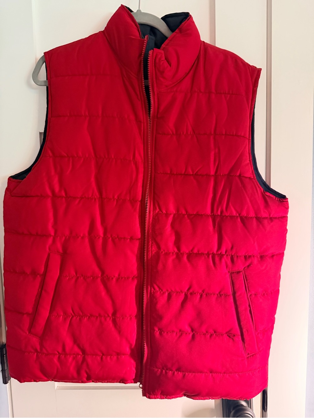 Men's Navy and Red Puffer Vest Reversible - Picture 3 of 4